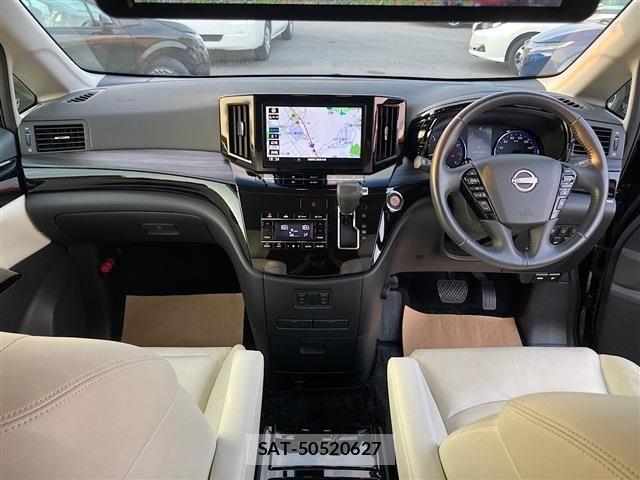 Nissan ELGRAND 2023-10 8099030-2