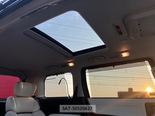 Nissan ELGRAND 2023-10 8099030-6