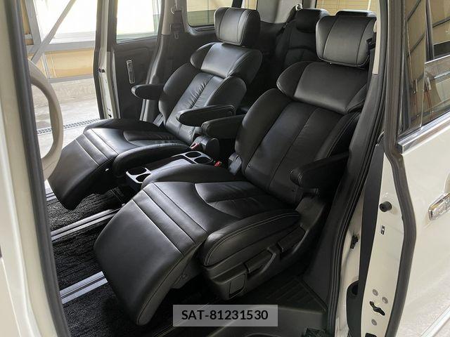 Nissan ELGRAND 2015-07 8207414-9
