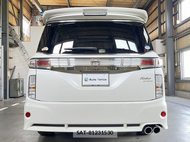 Nissan ELGRAND 2015-07 8207414-3