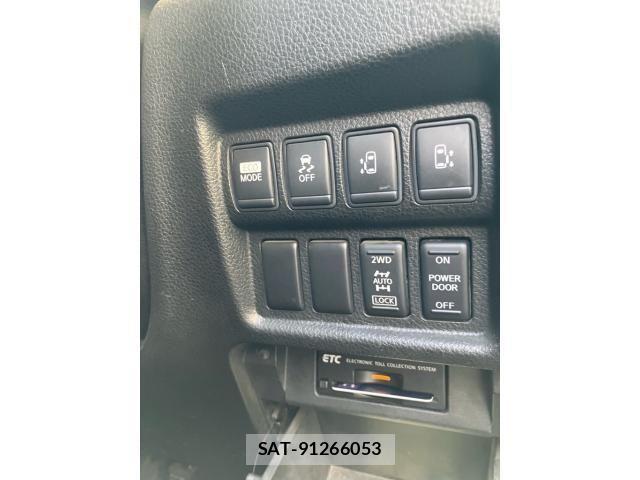 Nissan ELGRAND 2011-03 8207415-17