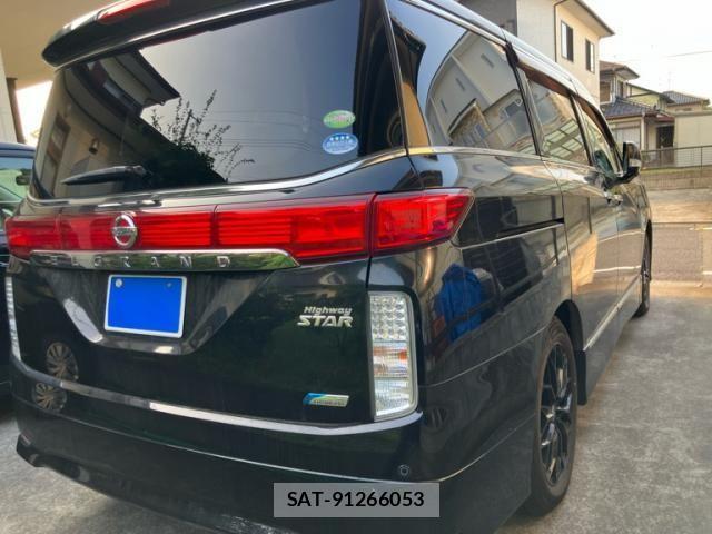 Nissan ELGRAND 2011-03 8207415-6