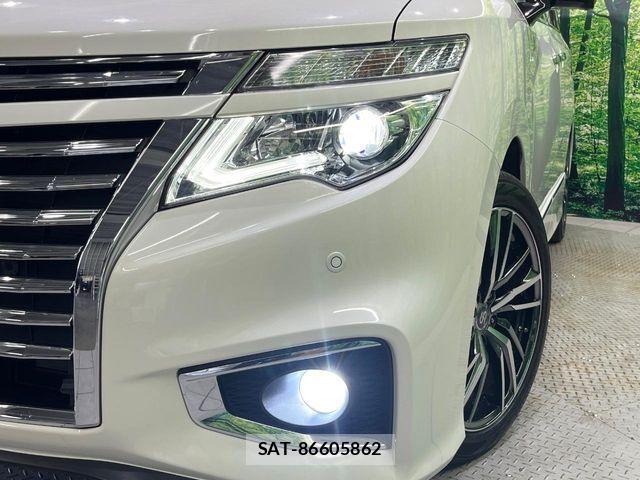 Nissan ELGRAND 2015-12 8245145-12