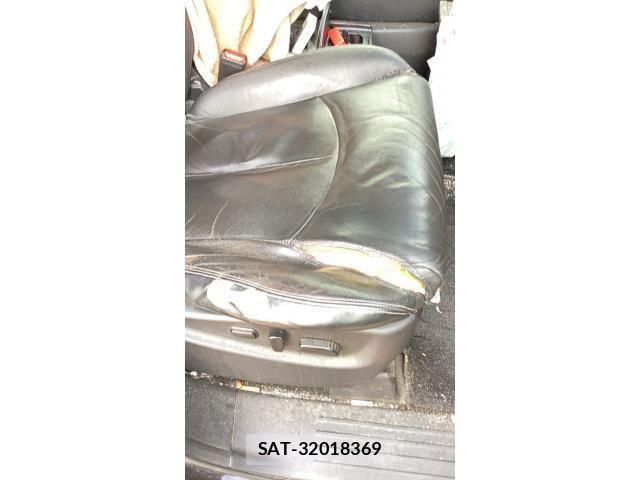 Nissan ELGRAND 2013-09 8245147-12
