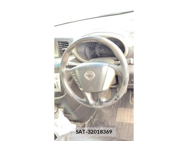 Nissan ELGRAND 2013-09 8245147-13