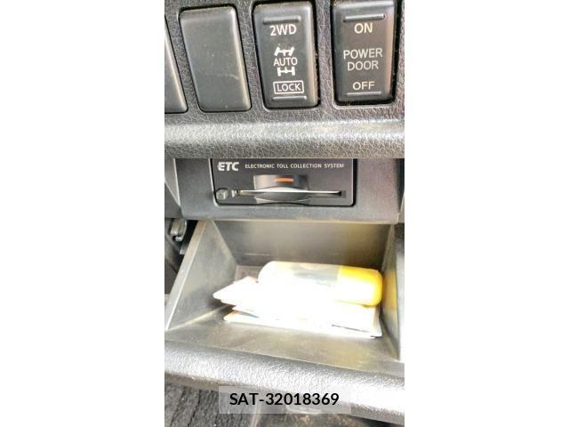 Nissan ELGRAND 2013-09 8245147-18
