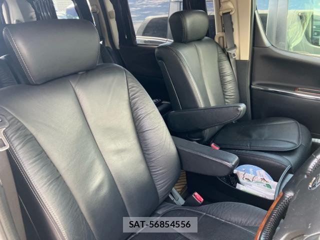 Nissan ELGRAND 2010-04 8314332-15