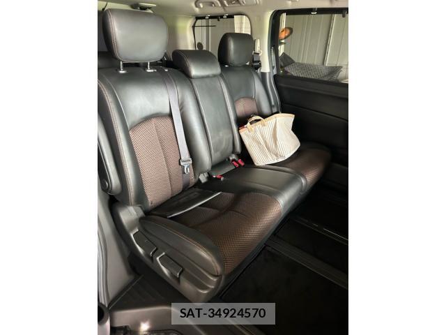 Nissan ELGRAND 2010-08 8314328-13