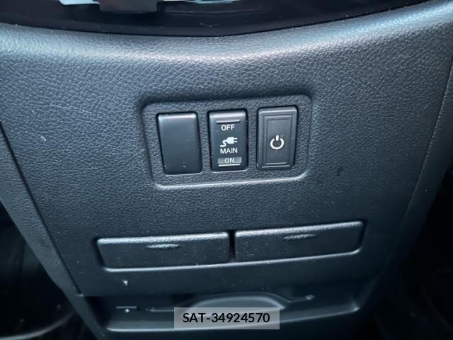 Nissan ELGRAND 2010-08 8314328-22