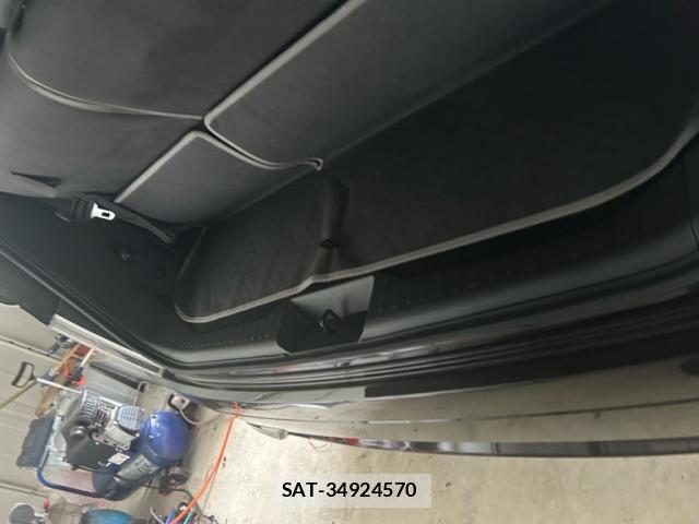 Nissan ELGRAND 2010-08 8314328-5
