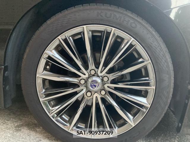 Nissan ELGRAND 2012-02 8314330-9