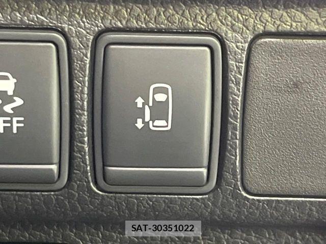 Nissan ELGRAND 2013-07 8335728-6