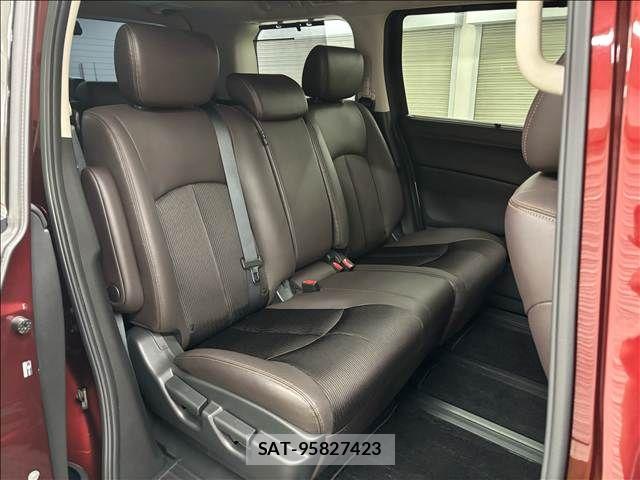 Nissan ELGRAND 2021-07 8335727-10