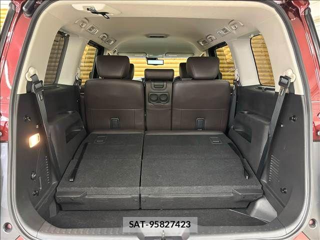 Nissan ELGRAND 2021-07 8335727-12