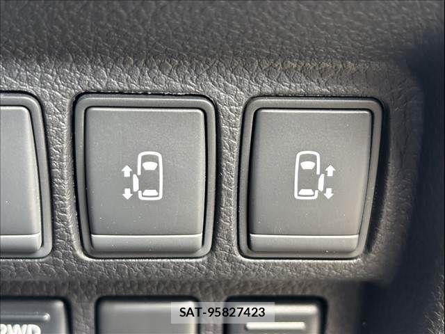 Nissan ELGRAND 2021-07 8335727-7