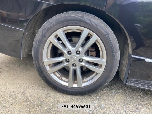 Nissan ELGRAND 2011-07 8335730-9