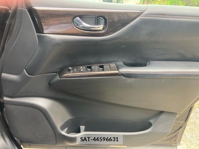 Nissan ELGRAND 2011-07 8335730-13