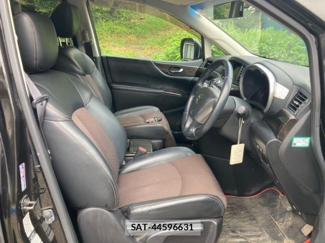 Nissan ELGRAND 2011-07 8335730-22