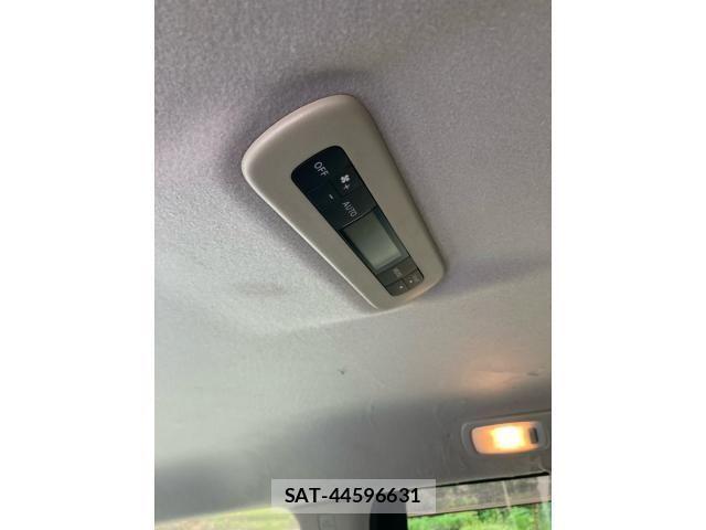 Nissan ELGRAND 2011-07 8335730-24