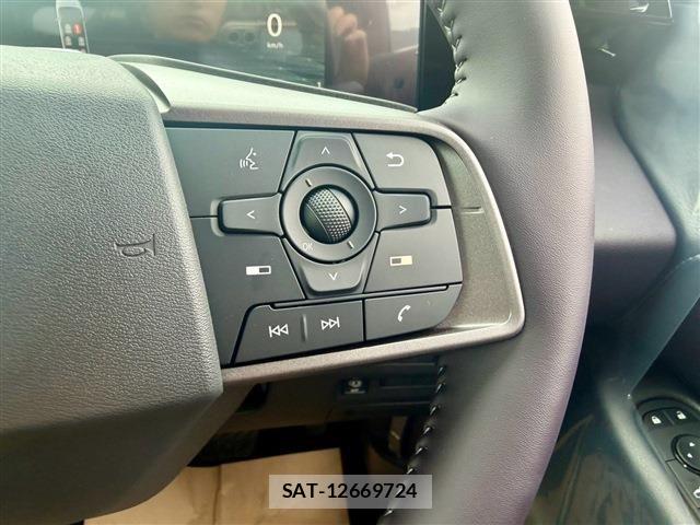 Nissan ELGRAND 2026-08 8365760-12