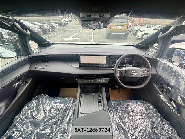Nissan ELGRAND 2026-08 8365760-1