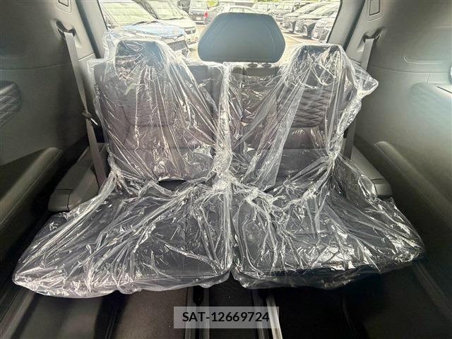 Nissan ELGRAND 2026-08 8365760-25