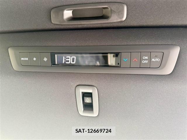Nissan ELGRAND 2026-08 8365760-28