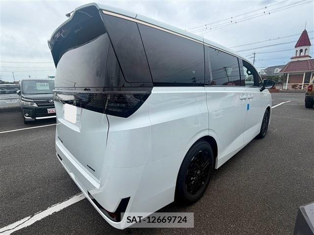Nissan ELGRAND 2026-08 8365760-2
