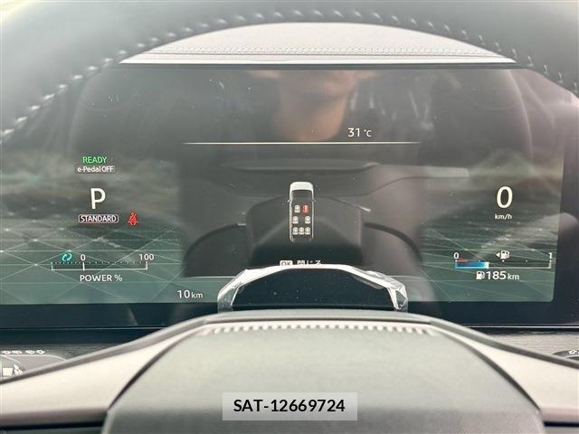Nissan ELGRAND 2026-08 8365760-6