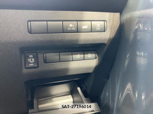 Nissan ELGRAND 2026-07 8365759-19