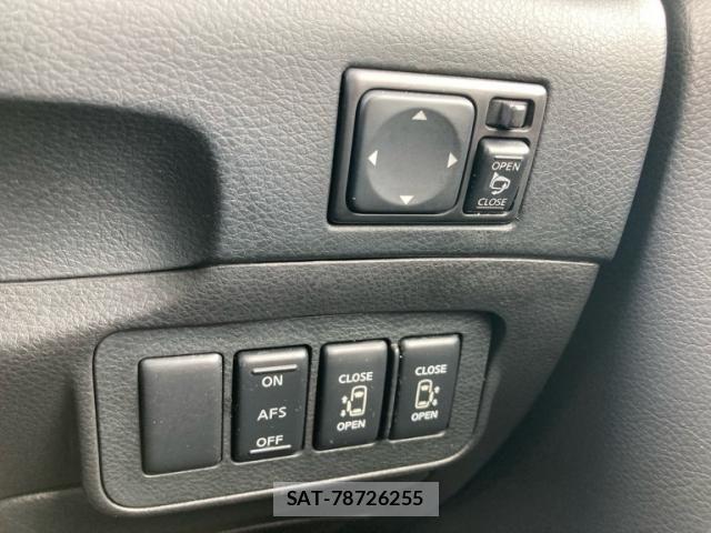 Nissan ELGRAND 2008-11 8365763-14