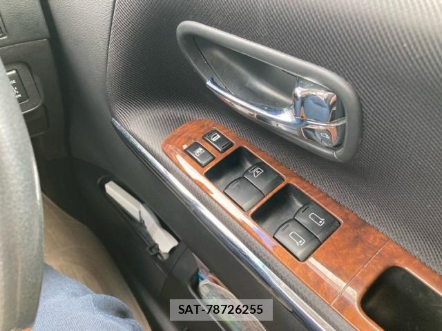 Nissan ELGRAND 2008-11 8365763-15