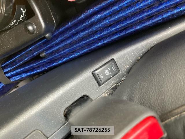 Nissan ELGRAND 2008-11 8365763-19