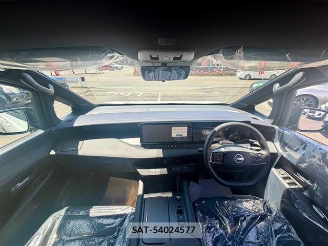 Nissan ELGRAND 2026-08 8365762-1