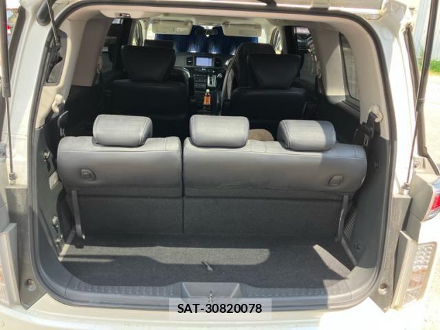 Nissan ELGRAND 2013-10 8365761-10