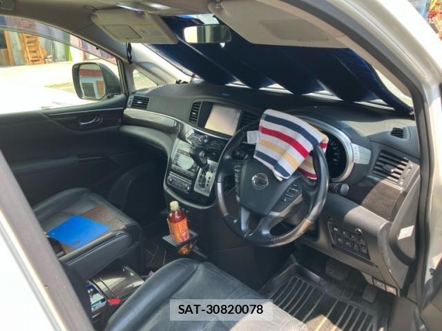 Nissan ELGRAND 2013-10 8365761-14