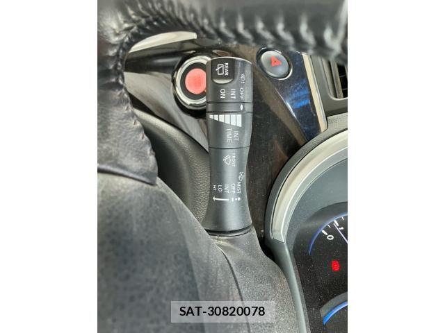 Nissan ELGRAND 2013-10 8365761-26