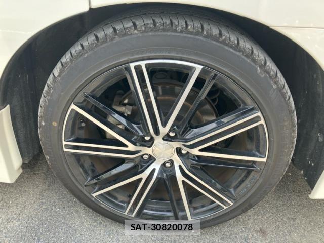Nissan ELGRAND 2013-10 8365761-5
