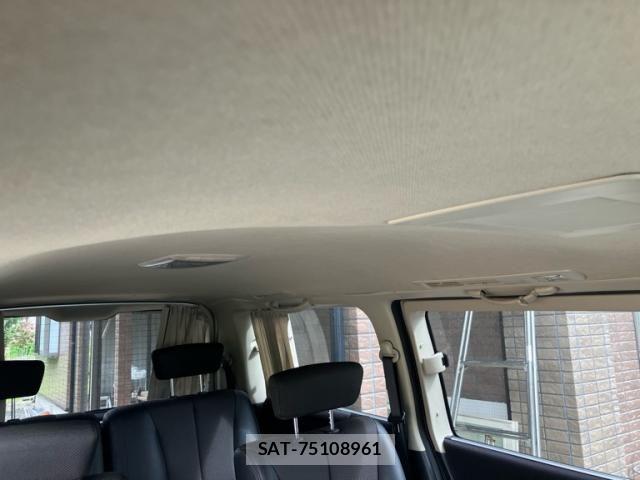 Nissan ELGRAND 2006-07 8412223-17