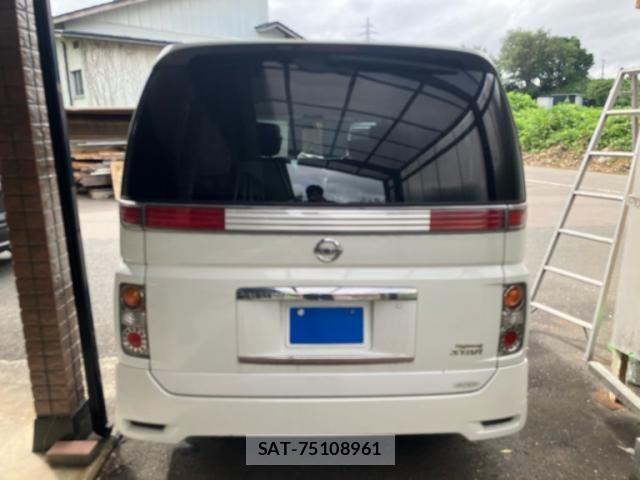 Nissan ELGRAND 2006-07 8412223-4