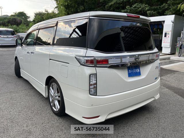 Nissan ELGRAND 2011-07 8412221-2