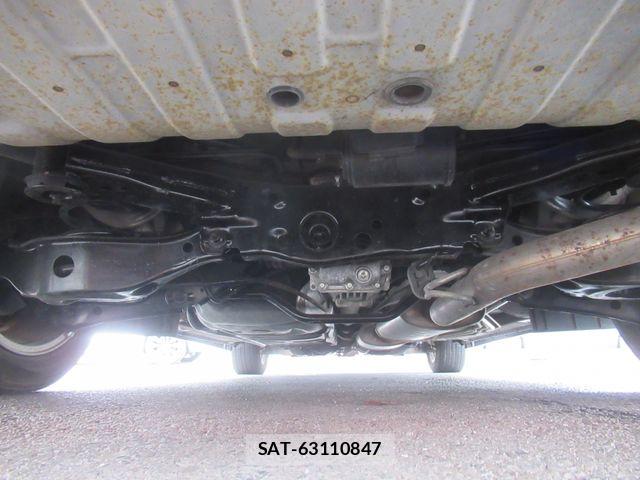 Nissan ELGRAND 2014-09 8438101-28