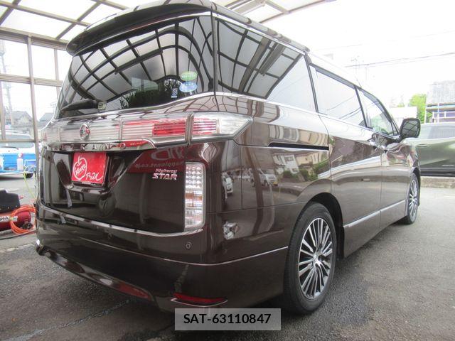 Nissan ELGRAND 2014-09 8438101-2
