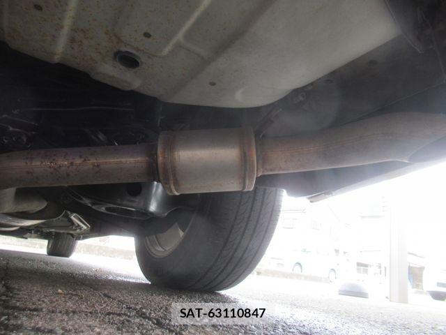 Nissan ELGRAND 2014-09 8438101-29