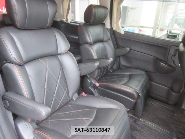 Nissan ELGRAND 2014-09 8438101-8