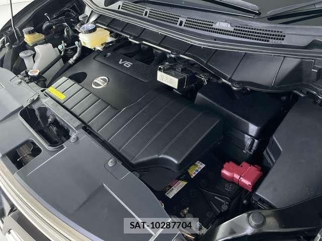 Nissan ELGRAND 2019-02 8524771-11