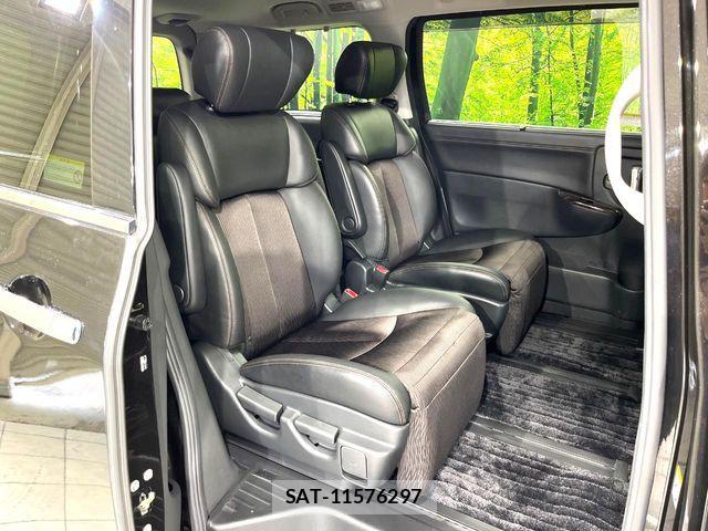 Nissan ELGRAND 2018-01 8524772-10