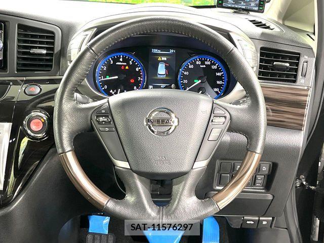 Nissan ELGRAND 2018-01 8524772-13