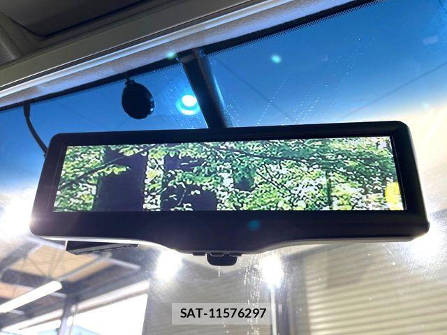 Nissan ELGRAND 2018-01 8524772-5