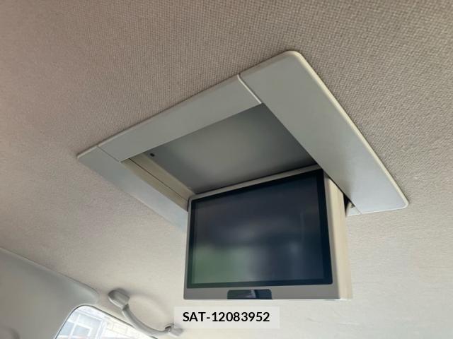 Nissan ELGRAND 2007-04 8561805-20